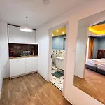 Apartment Modern Nr5 Private Kitchenette&bathroom
