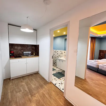 Apartment Modern Nr5 Private Kitchenette And Bathroom