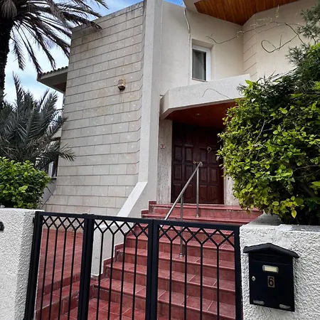 Modern Nr5 Private Kitchenette&bathroom Apartment *