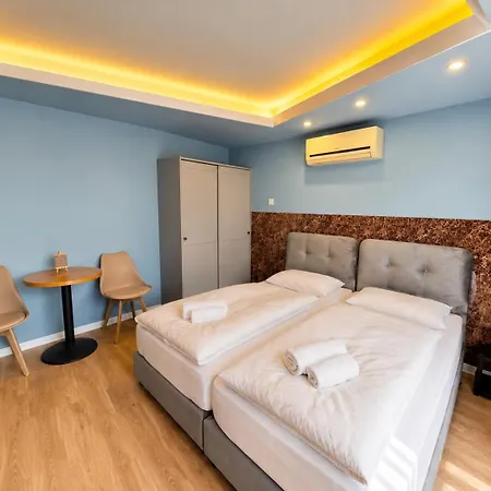 Modern Nr5 Private Kitchenette And Bathroom Appartement Limasol